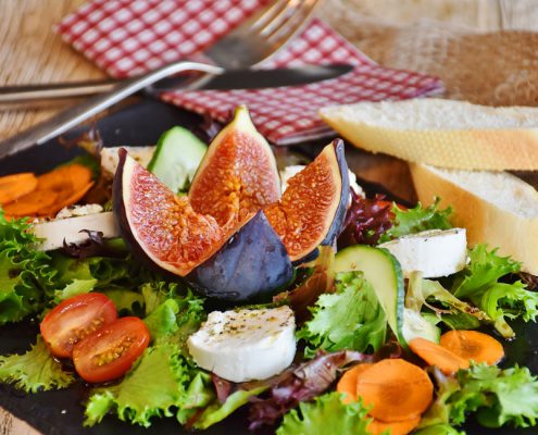 Meran Trattoria Gasthaus günstig Essen Käse Salat